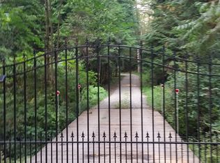 1863 SE Mullenix Rd, Pt Orchard, WA 98367