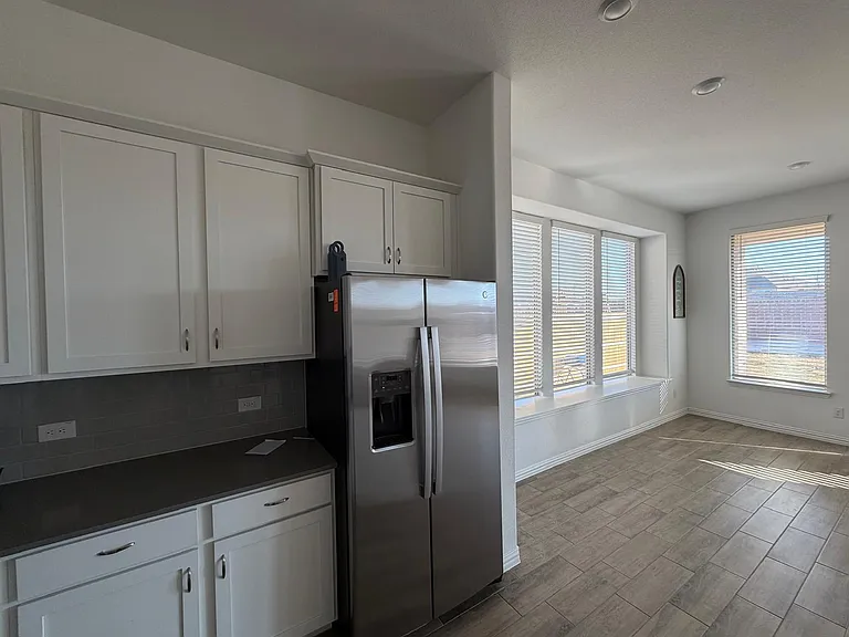 2521 Birchcrest Dr — Photo 18