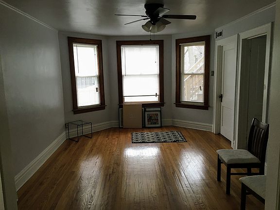 2nd image of 4135 N St Louis Ave #1