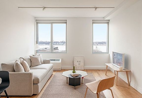 3rd image of 550 W 54th St #1250