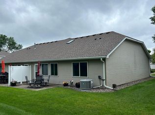2835 Cornelia Trl, Woodbury, MN 55125
