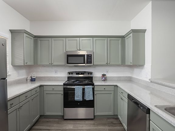 2nd image of 400 Canopy Pl #627