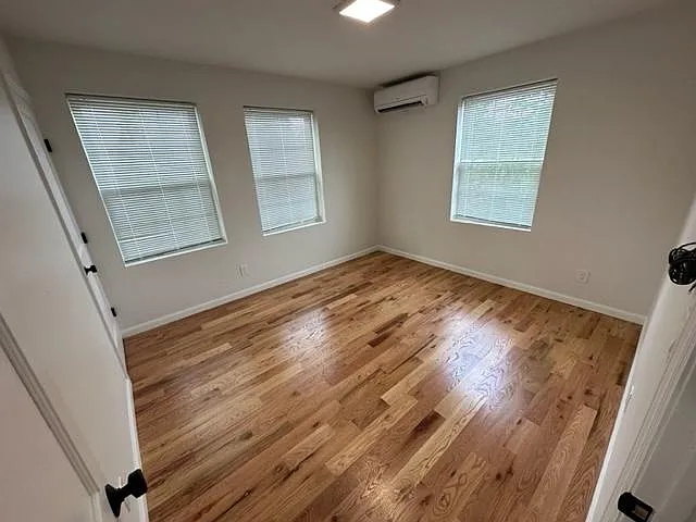 337 Franklin Ave — Photo 7