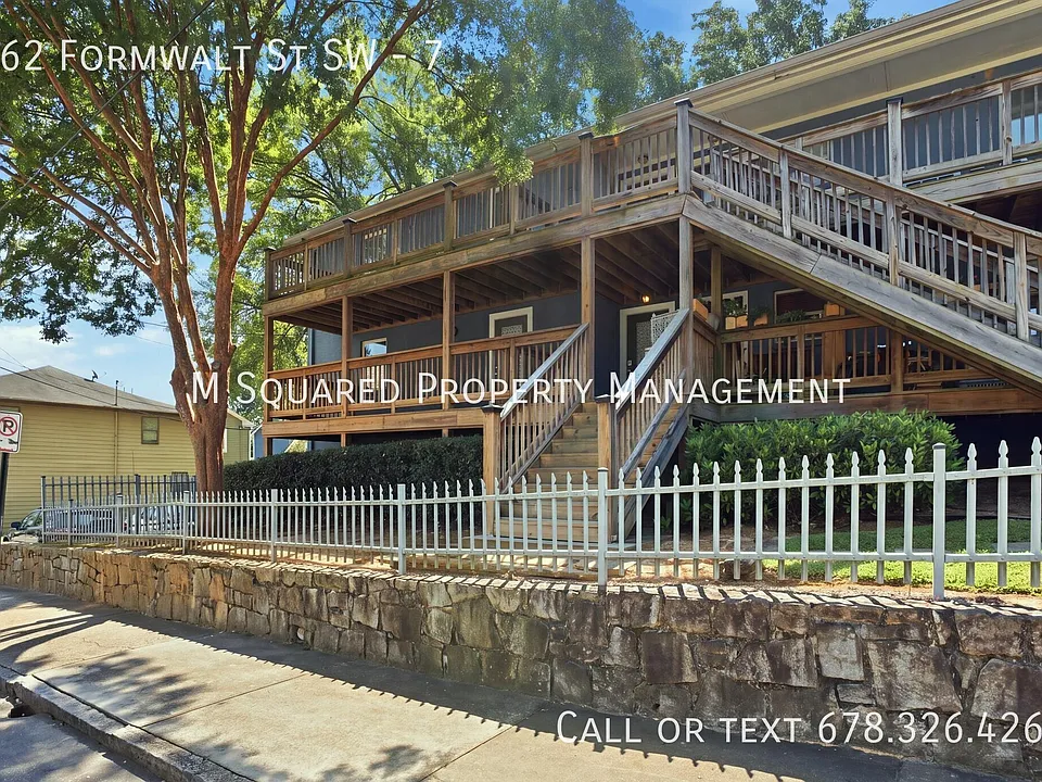 562 Formwalt St SW #7