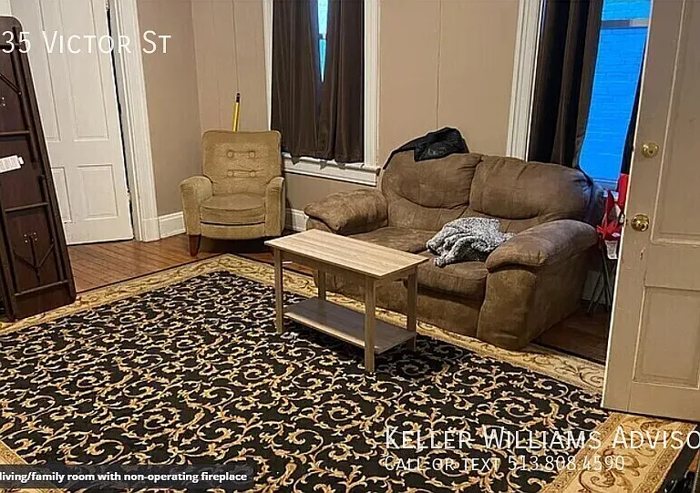 2235 Victor St — Photo 7