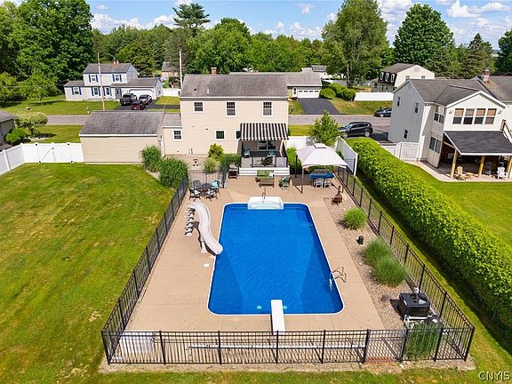 5th image of 7793 Bel Air Dr