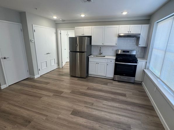 96 16th Ave #203
