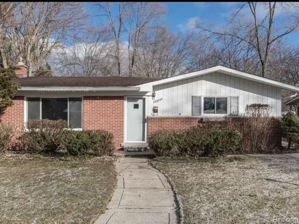 22148 W Brandon St, Farmington Hills, MI 48336