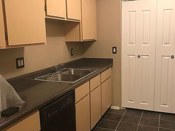 3rd image of 18829 S Brentford Dr