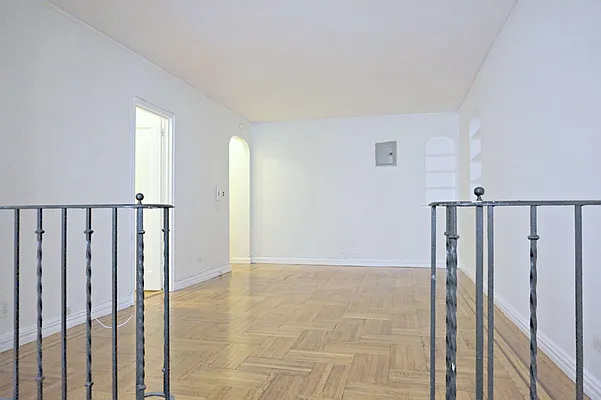 Rented by Metropolitan Equities | media 14