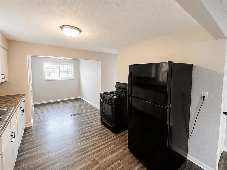 4918 Pleasant Grove Rd — Photo 5