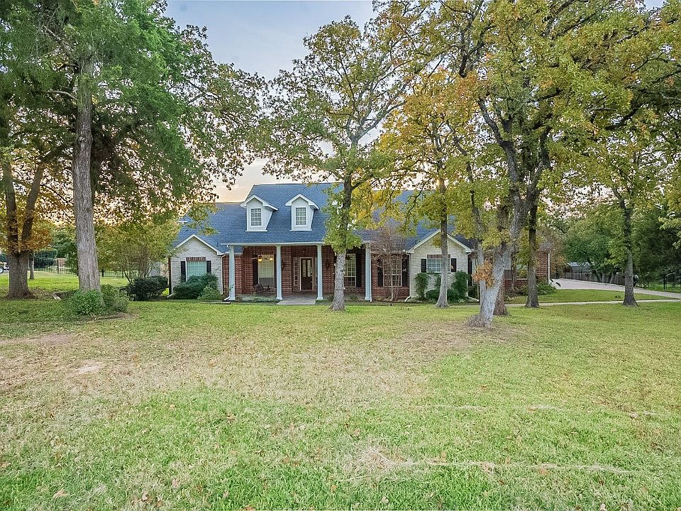 1st image of 7108 Wooded Acres Trl