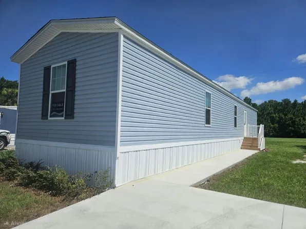 491 Suwanee Dr, North Fort Myers, FL 33917