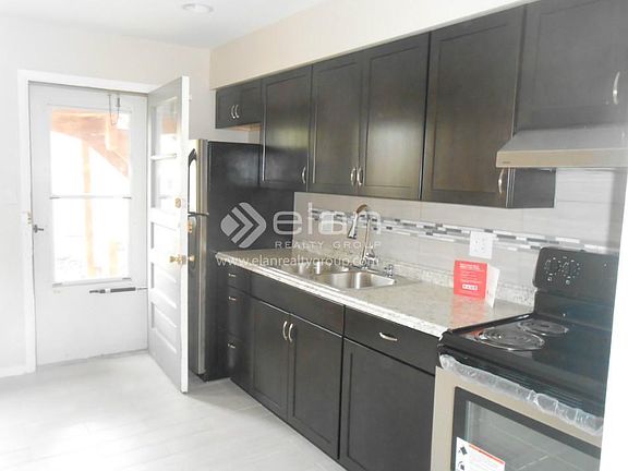 2nd image of 4851 Greenleaf St APT 12