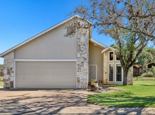 102 N Pitchfork Dr, Johnson City, TX 78636