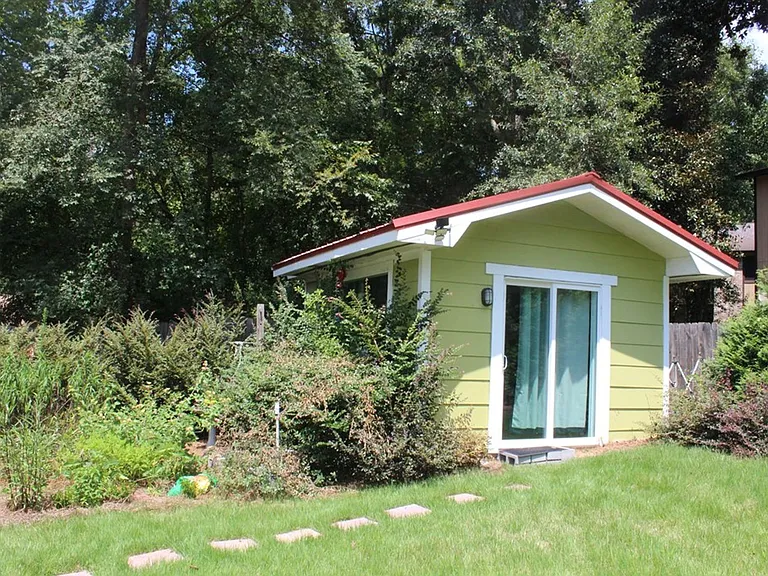 3710 NE Winkfield Pl — Photo 16