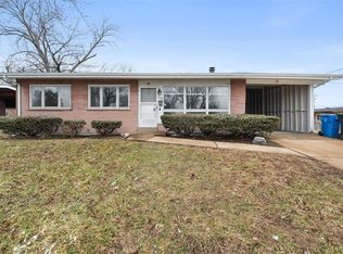 1825 Flicker Dr, Florissant, MO 63031