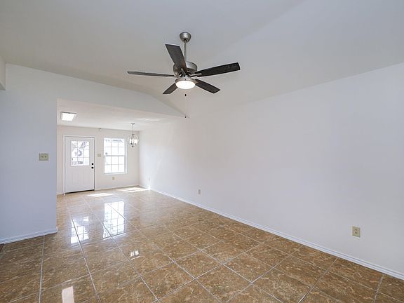 4th image of 1010 Savannah Loop