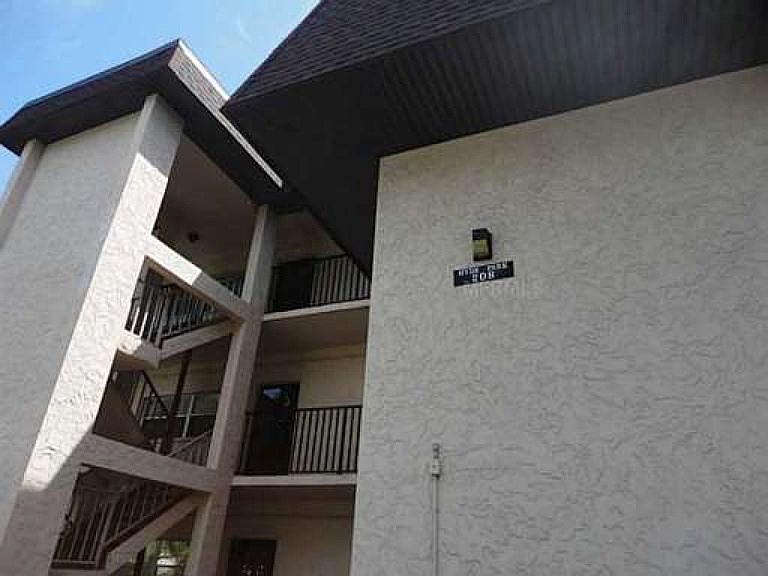 1st image of 208 NE Monroe Cir N APT 202C