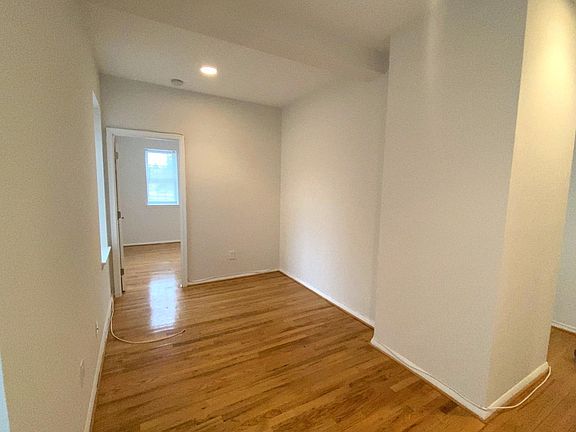 3rd image of 2714 Quarry Rd NW APT 105