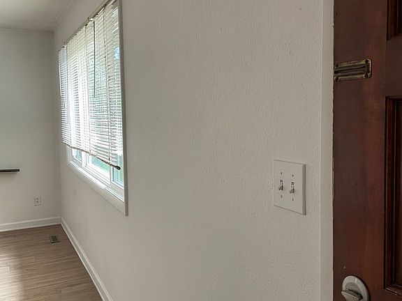 5th image of 1712-1714 Morningside Dr #1712