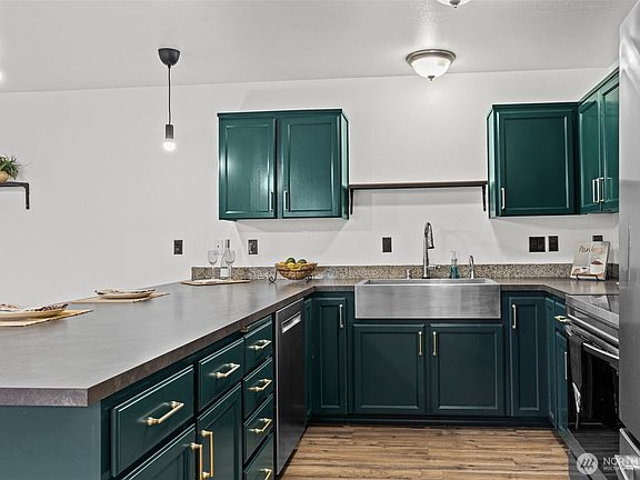 4th image of 12428 160th Street Ct E