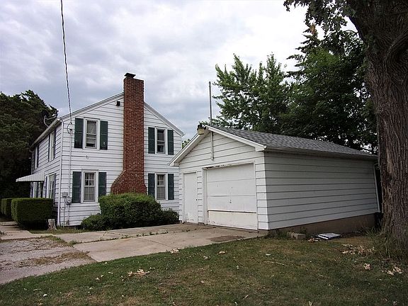 5th image of 27145 Washington Ave