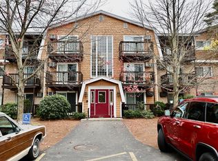 310 Brook Village Rd APT 45, Nashua, NH 03062