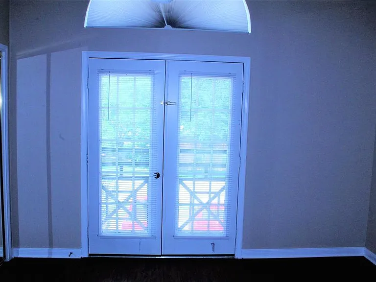 1616 Avenue N #6 — Photo 9