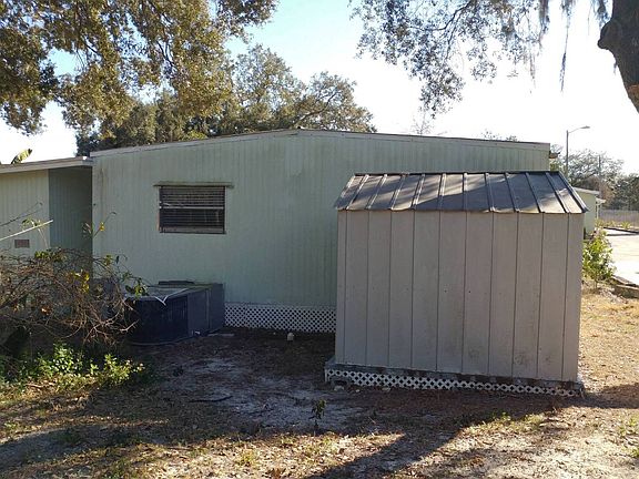 3rd image of 835 Walker Dr