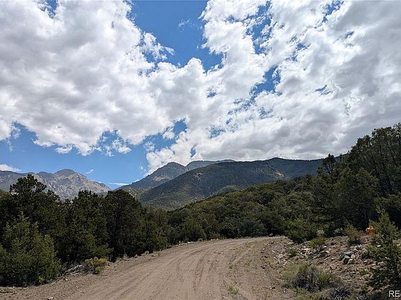 5th image of 1842 Lone Pine Way