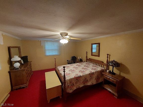 5th image of 943 Logan Ave