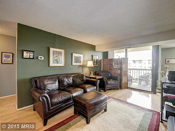 4th image of 4500 S Four Mile Run Dr APT 1104