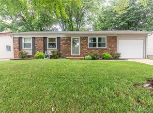 3264 Highgate Ln, Saint Charles, MO 63301