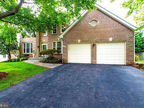 5th image of 9365 Braymore Cir