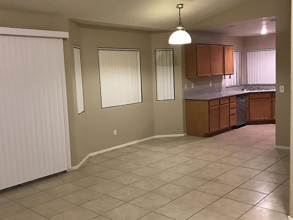 2nd image of 521 Willowick Ave