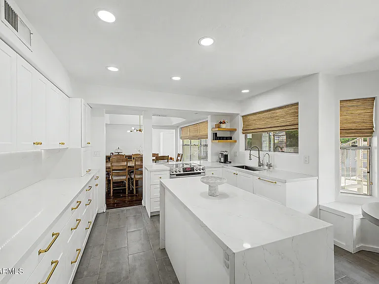 5773 W Shannon St — Photo 20