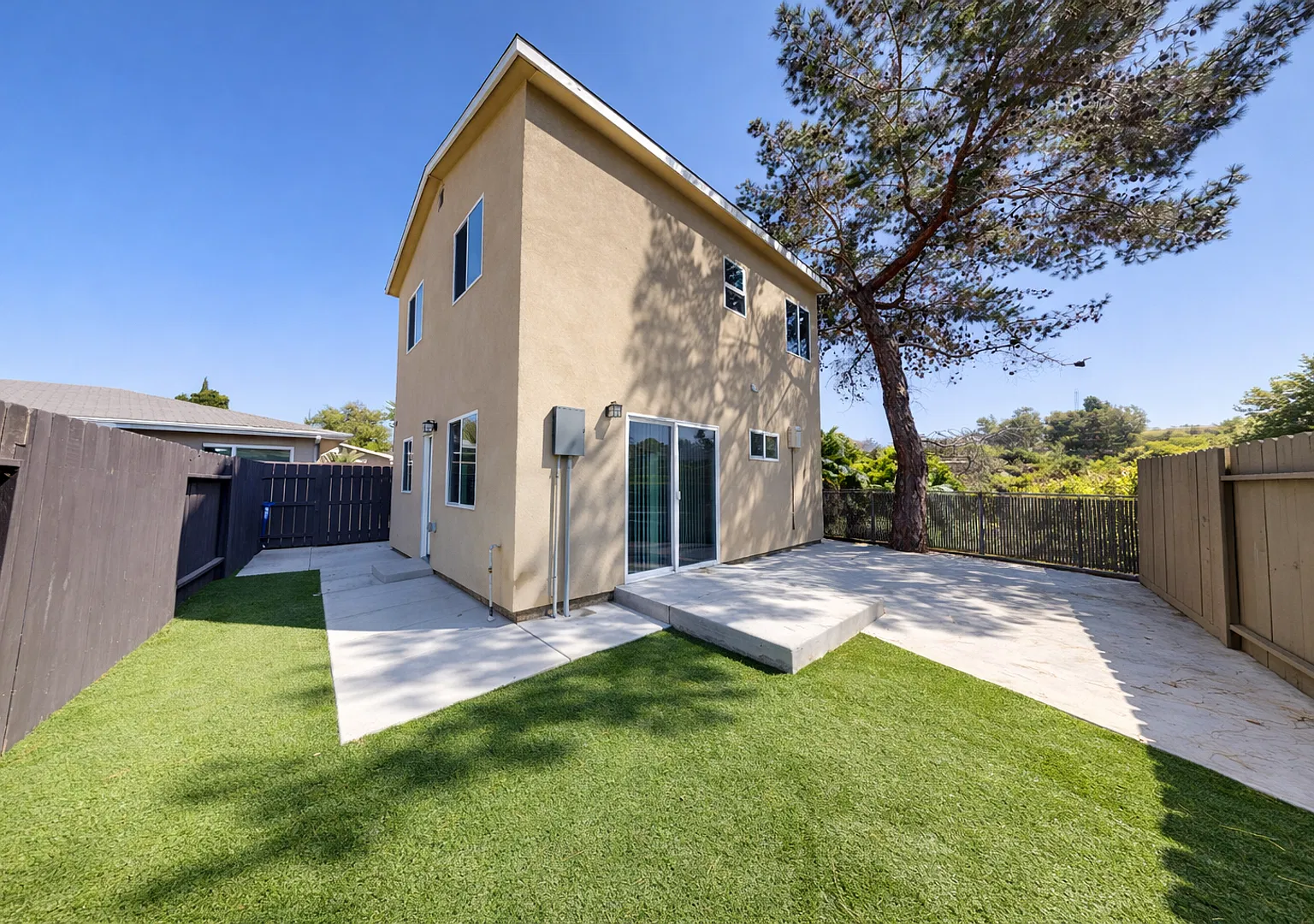 4 bed house on Adobe! — Photo 1