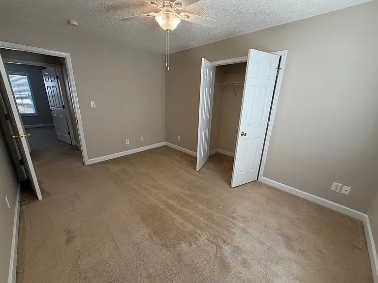 694 Huntingdon St — Photo 21