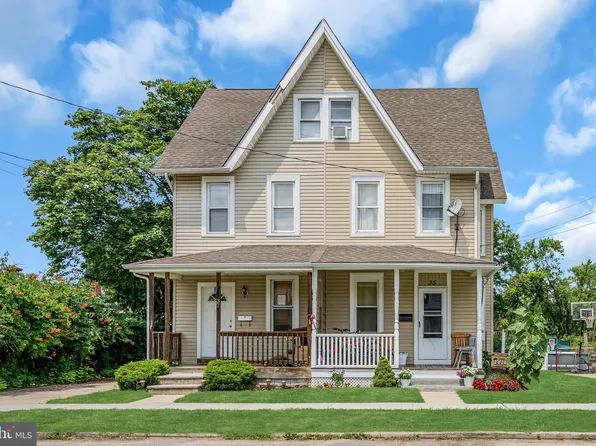 35 Polk St, Riverside, NJ 08075