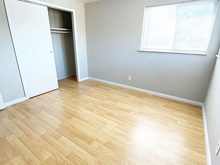 551 Lowell Ave — Photo 7