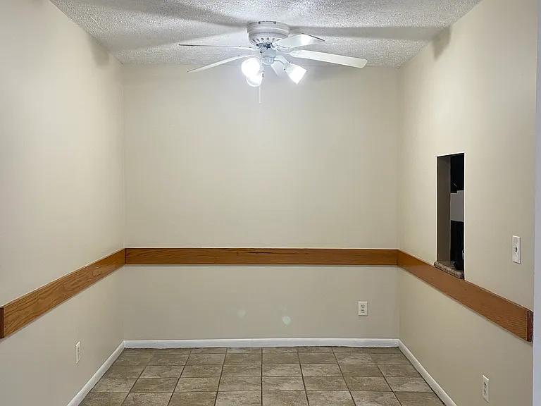 6400 Cheviot Rd — Photo 3