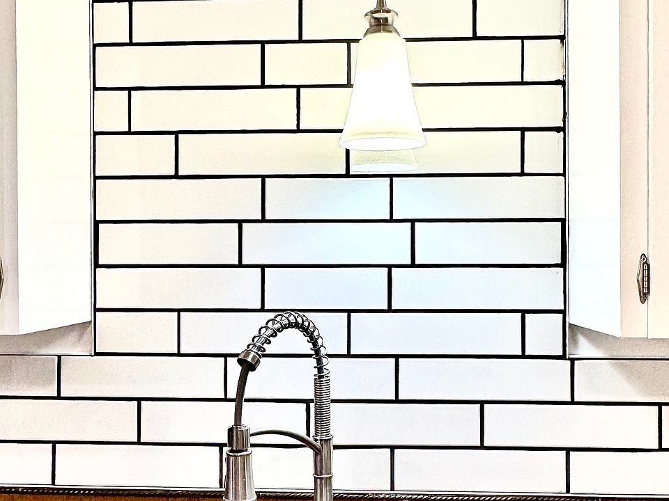 Gooseneck kitchen faucet