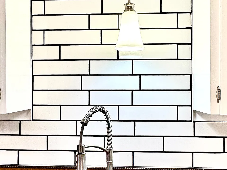 Gooseneck kitchen faucet