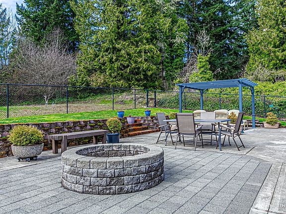 4th image of 3614 West Tapps Drive E
