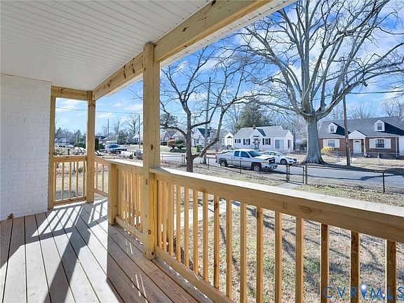 4th image of 1 E 35th St