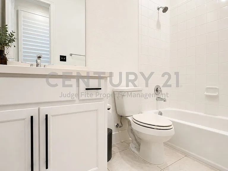 1131 Queensdown Way — Photo 11
