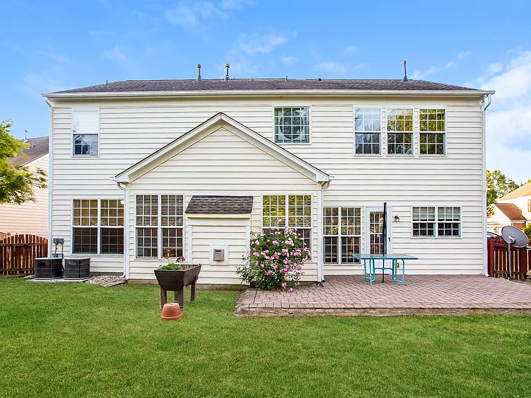 10313 Scotch Pine Cir — Photo 15
