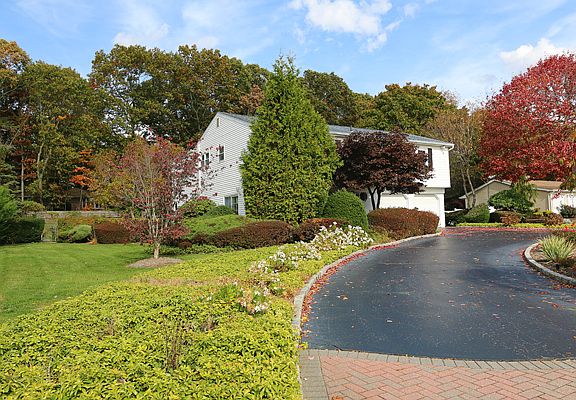 3rd image of 17 Gallatin Dr