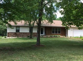 1604 Meadow View Ln, Stevens Point, WI 54482